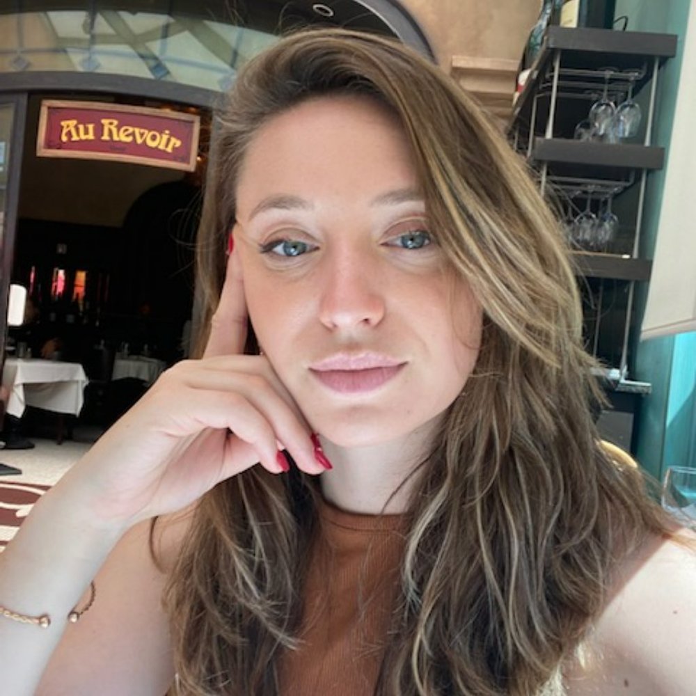 Meet your Posher, Julia May